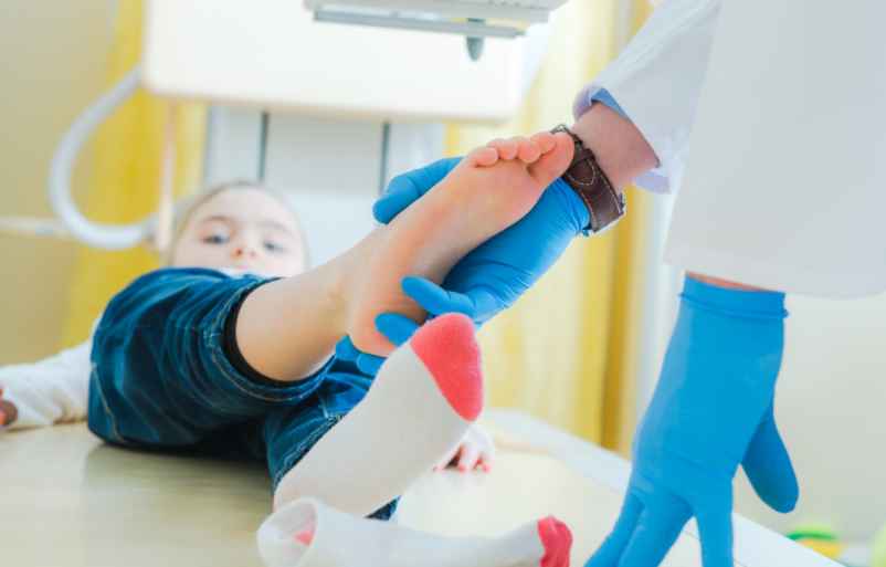 À quel moment faut-il consulter ou faire une radiographie ?-Info Vaccins France